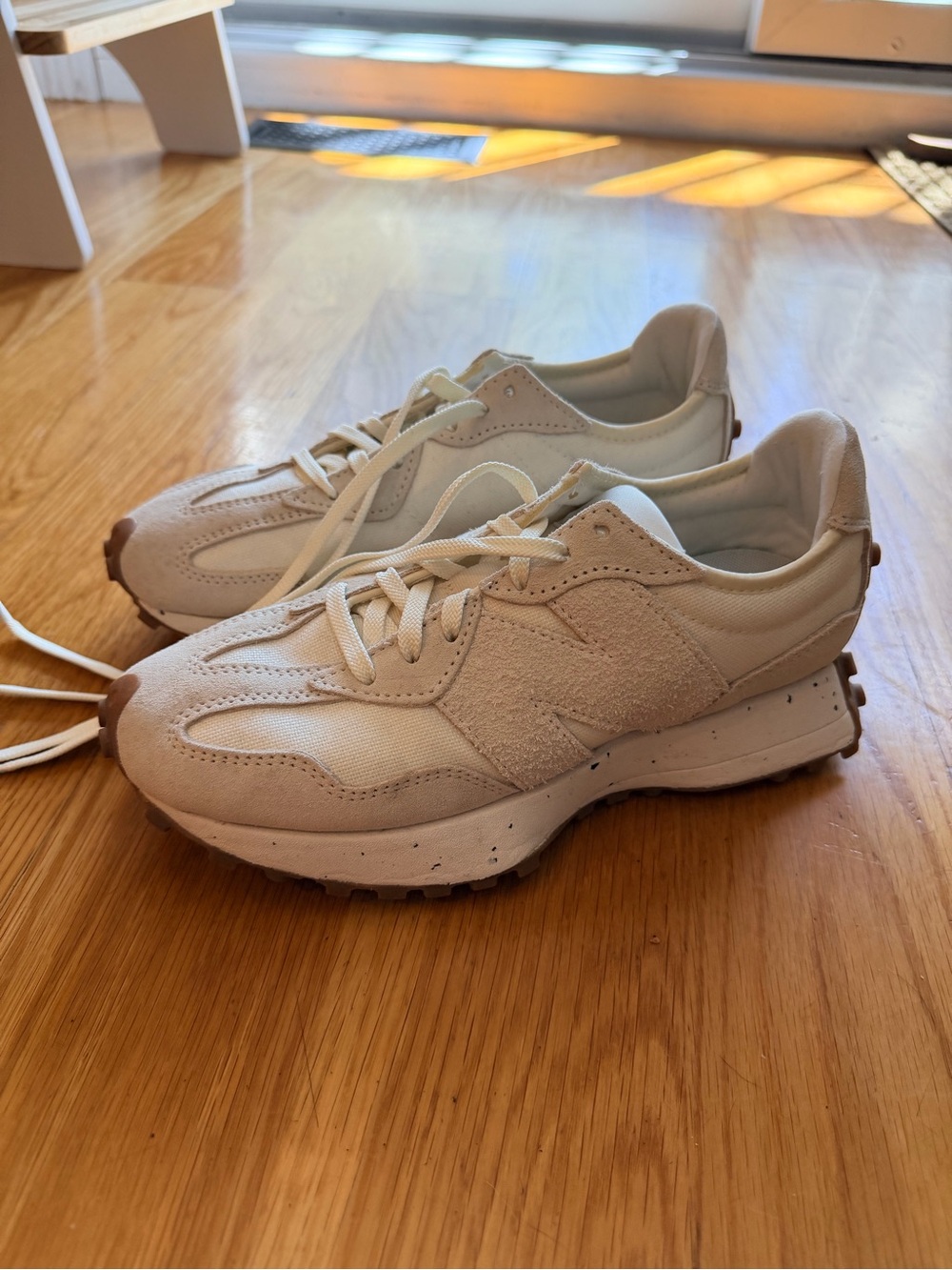 New Balance Women's 327 Sneakers, Size 7.5